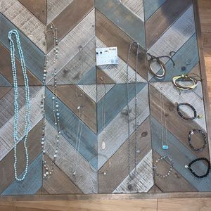 BUNDLE OF 17 Jewelry Pieces